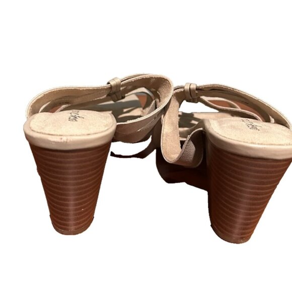 NEW Easy Street FLEX Women's 12 WIDE Slip on Block Heel Open Toe Tan Sandals - Picture 6 of 7